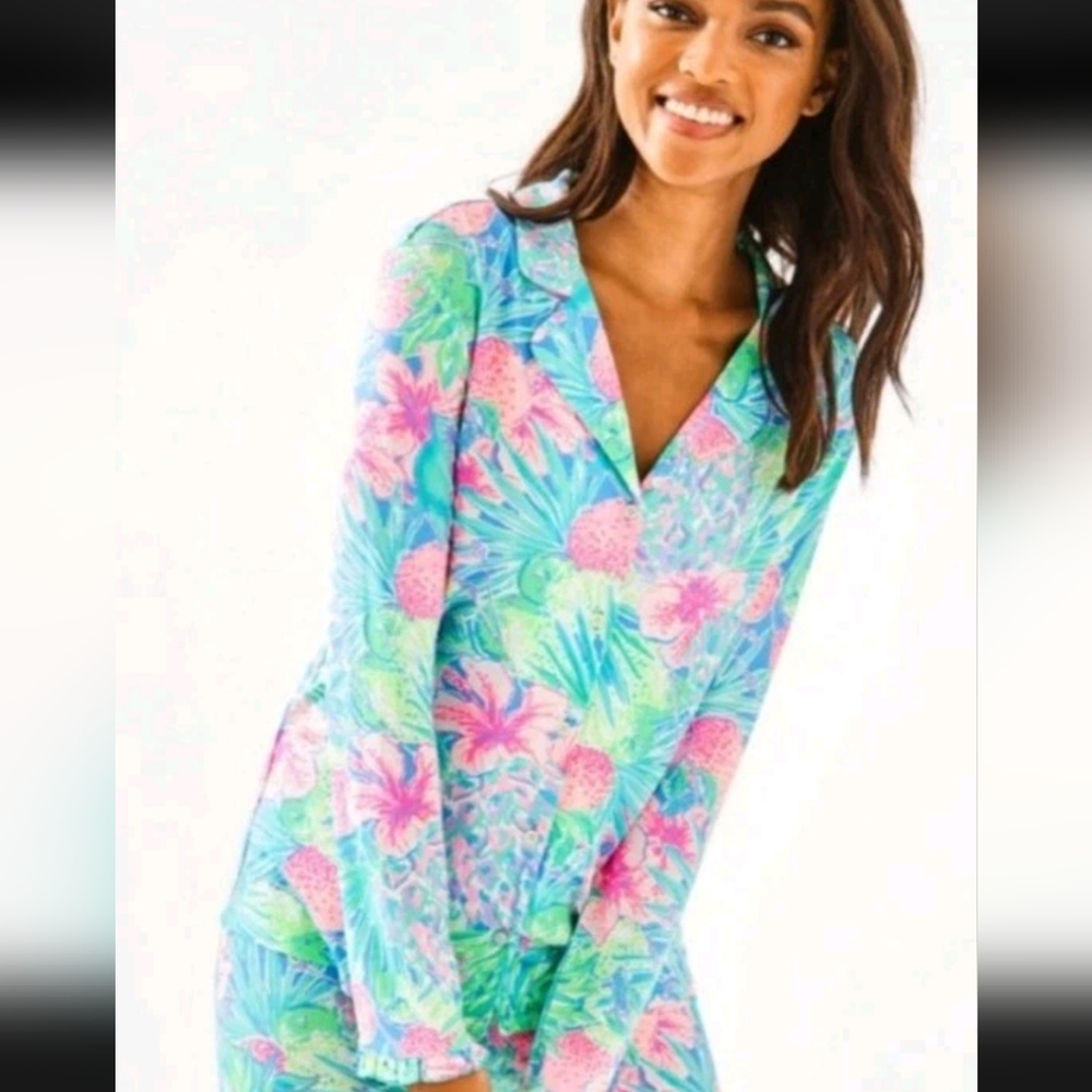 Lilly Pulitzer Floral Pajama Top, soft...XS EUC